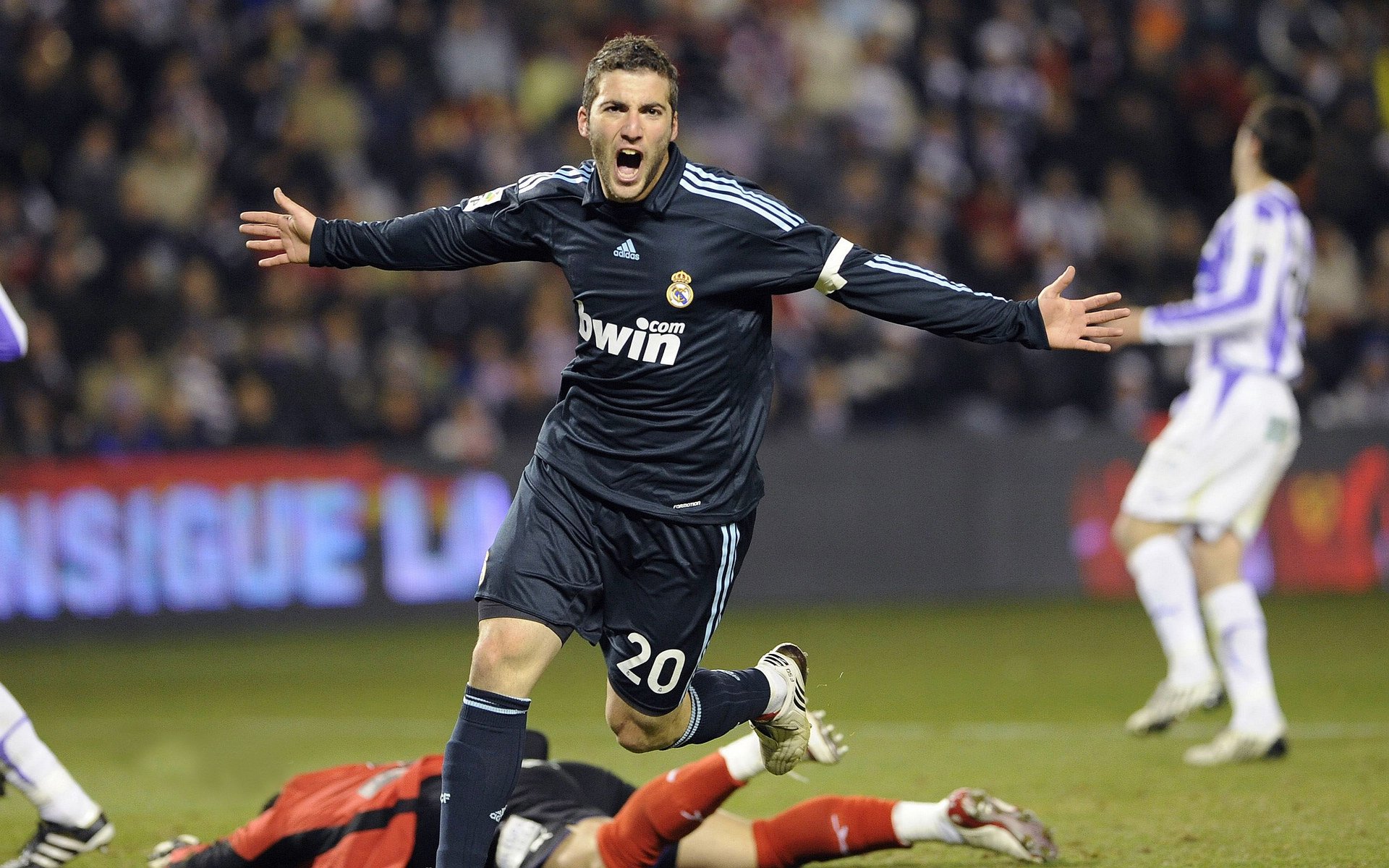 关键时刻的“战术调整”决胜瞬间!