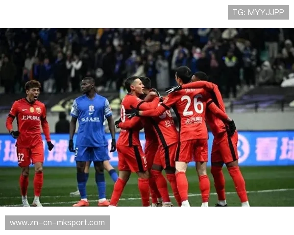 上海申花反击的节奏拉得很开，制造巨大落点压力