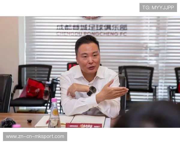 成都蓉城新星帅惟浩:前场快速突破引领绿茵风暴 成都蓉城新星帅惟浩:前场快速突破引领绿茵风暴